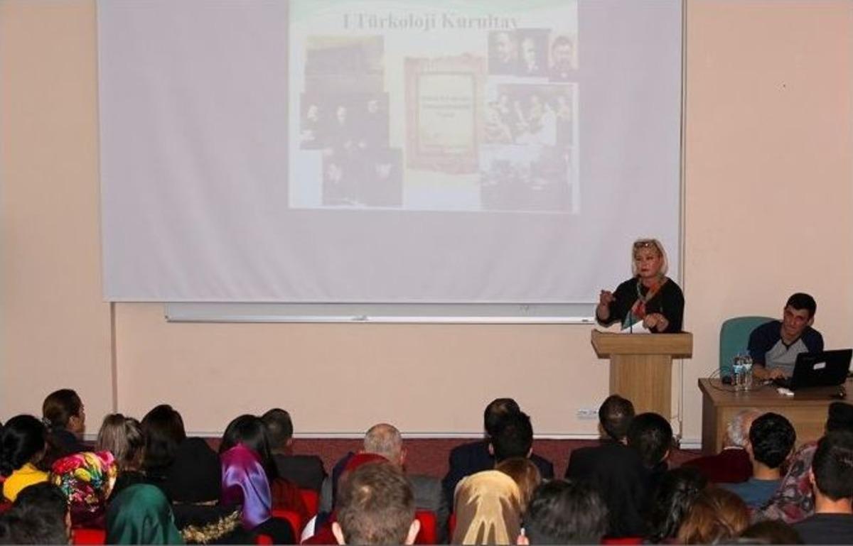 Ar&uuml;&rsquo;de 1. T&uuml;rkoloji Kurultayı