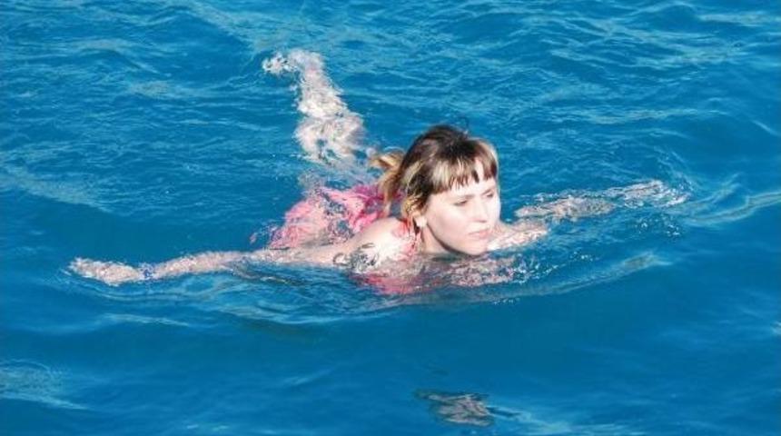 Antalya'da Aralık'ta Deniz Keyfi