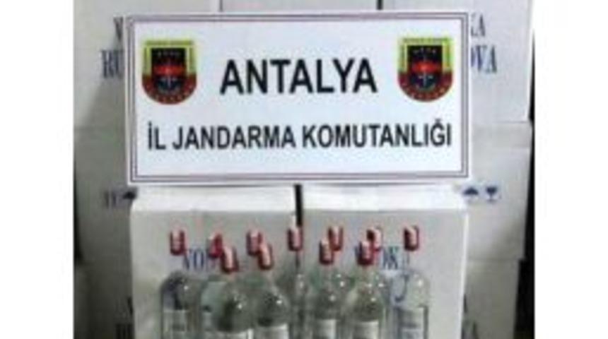 Antalya'da 7 Bin Şişe Ka&ccedil;ak I&ccedil;ki