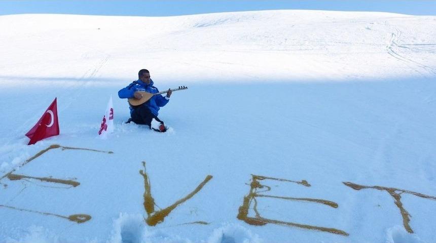Türkücü Aydın Aydın, Kar Üzerine Balla "evet" Yazdı