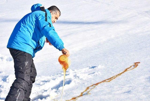 Türkücü Aydın Aydın, Kar Üzerine Balla 