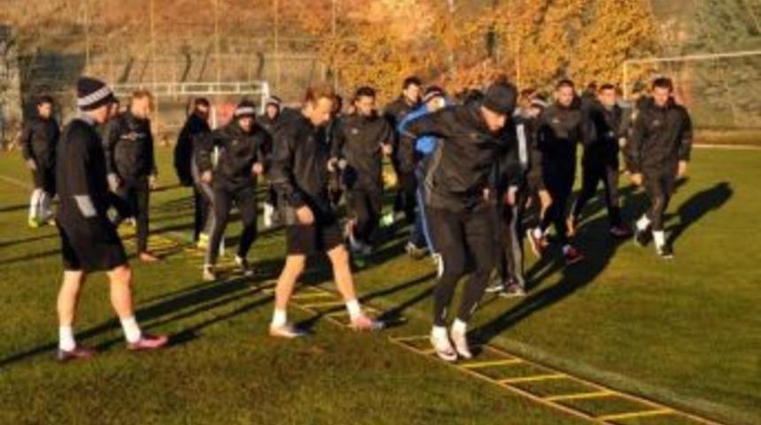 Gaziantepspor&rsquo;da Akhisar Mesaisi S&uuml;r&uuml;yor