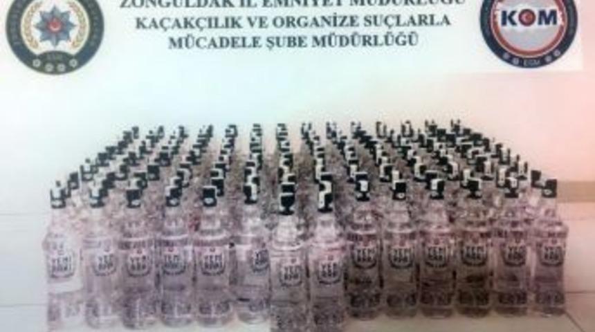 Yılbaşı &Ouml;ncesi 156 Şişe Ka&ccedil;ak Rakı Ele Ge&ccedil;irildi