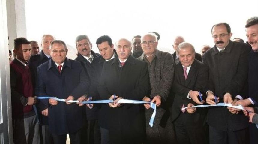 Vezirk&ouml;pr&uuml;&rsquo;de Okul Sevinci