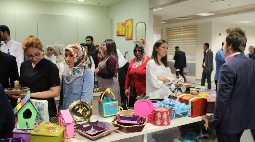 Ruh Sağlığı Merkezi Hastalarına Y&ouml;nelik Resim Sergisi A&ccedil;ıldı