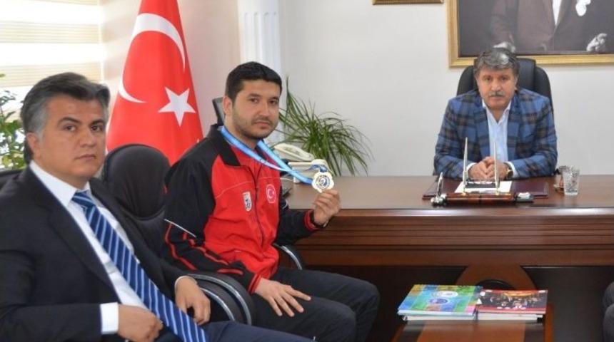 Aydınlı Serhat T&uuml;rkiye Şampiyonu Oldu