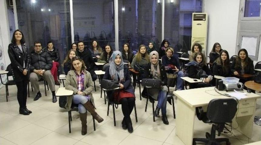 S&ouml;ke Belediyesi İşaret Dili Kursiyerlerinden Snlamlı Engelliler G&uuml;n&uuml; Mesajı