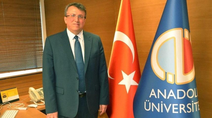 A&ccedil;ık&ouml;ğretimdeki Engelli &Ouml;ğrencilere Canlı Destek