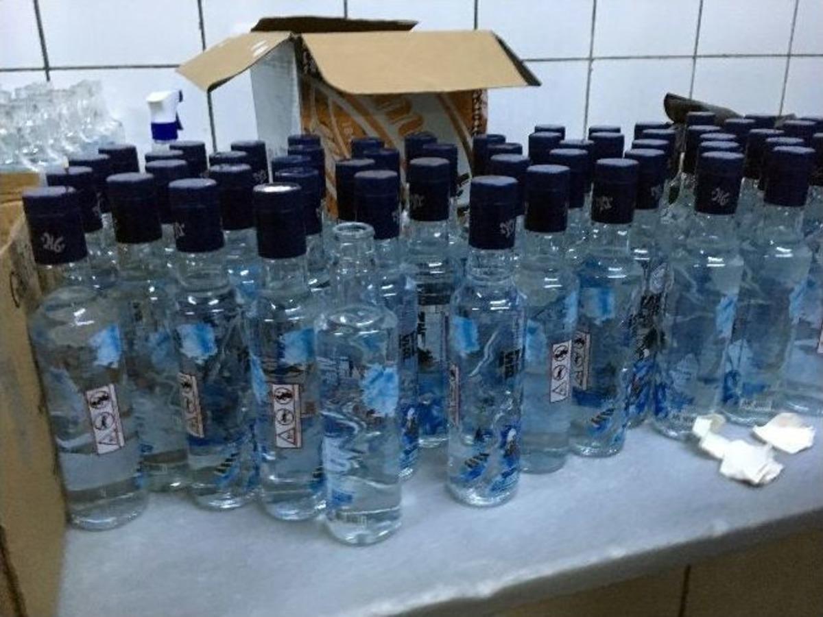 Ey&uuml;p&rsquo;te Yılbaşı &Ouml;ncesi Sahte İ&ccedil;ki Operasyonu