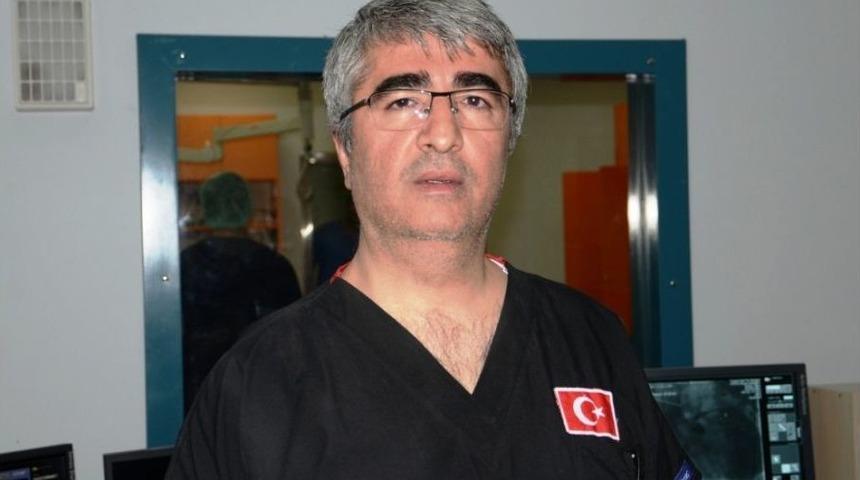 Sığır Kalbinin Zarından &Uuml;retilen Kalp Kapak&ccedil;ığı Ameliyatsız Nakledildi