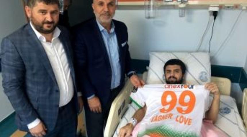 Alanyalı Hastaya &lsquo;vagner Love&rsquo; Forması