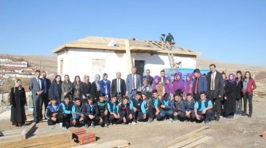 İmam Hatip &Ouml;ğrencileri Yardım İ&ccedil;in Seferber Oldu