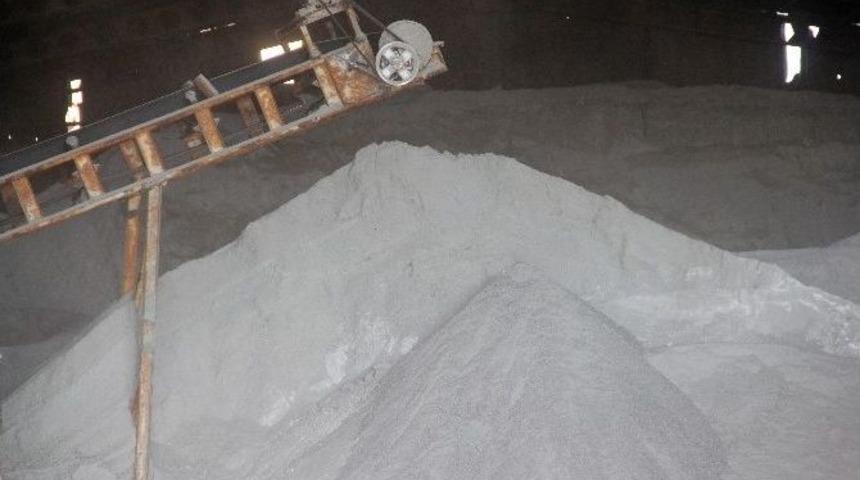 Buzlu Yollara Tuzlu &Ccedil;&ouml;z&uuml;m