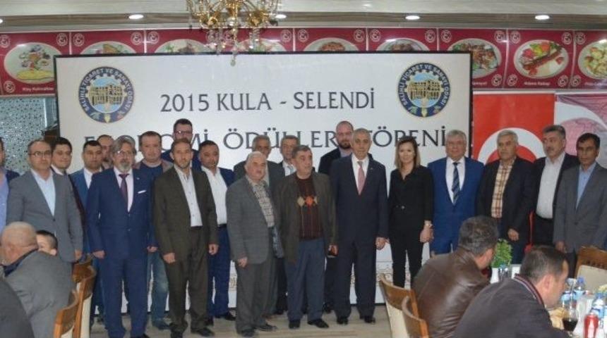 Kula Ve Selendili Vergi Rekortmenlerine Plaketli Teşekkür