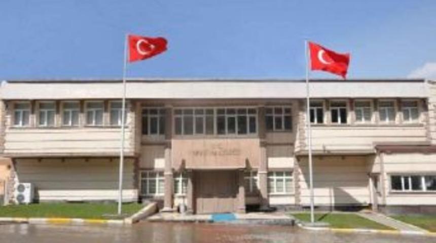 Muş&rsquo;Ta Fet&ouml;'n&uuml;n 3 Mahrem Imamı Ve 3 Subay G&ouml;zaltına Alındı