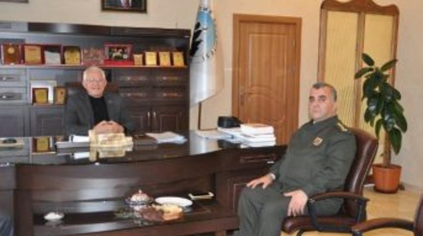 Garnizon Komutanı Ak&ccedil;a&rsquo;dan Belediye Başkanı Cingil&rsquo;e Ziyaret