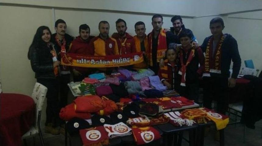 Ultraslan Niğde Taraftar Grubundan K&ouml;y Okullarına Yardım Kolisi