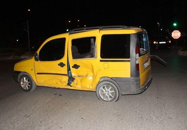 Manavgat’ta 3 Ayrı Trafik Kazası: 4 Yaralı