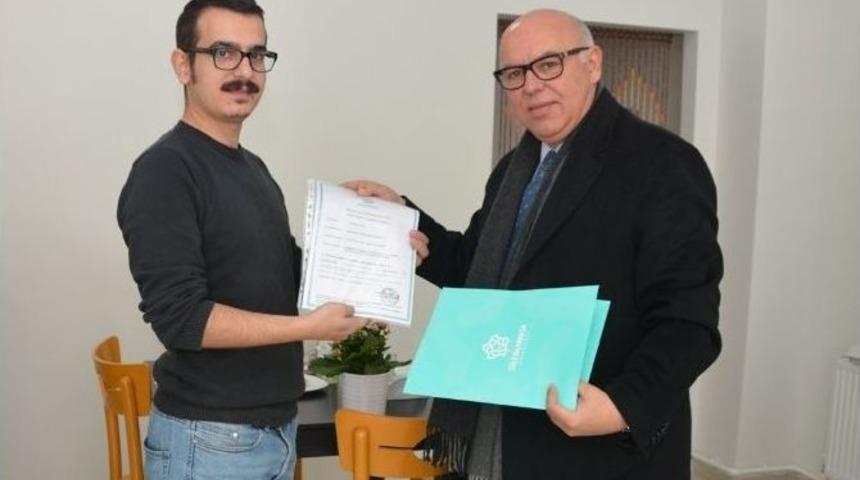 Başkan Eşkinat&rsquo;tan Gen&ccedil; Girişimciye Destek