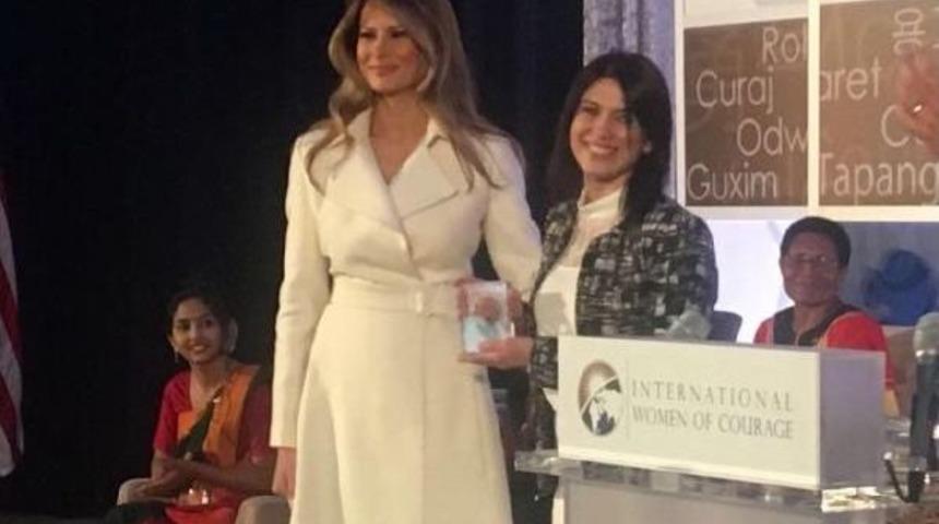 First Lady'den Saadet &Ouml;ğretmeni &Ouml;vg&uuml;, &ldquo;&Ccedil;ok G&uuml;zel Insansınız"
