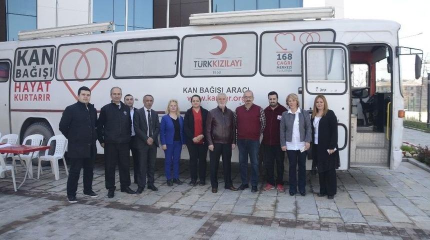 Belediye Personeli Kan Bağışında Bulundu