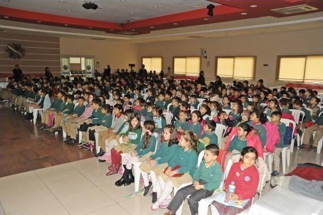 Aydın Şehir Tiyatrosu İl&ccedil;elerde Perdelerini Miniklere A&ccedil;tı 1