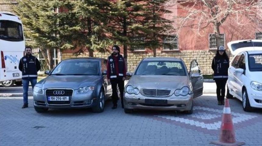 G&uuml;rcistan'dan Getirdikleri L&uuml;ks Otomobilleri Satan Şebekeye Operasyon