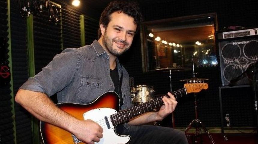 Plastik Cerrahın İlk Klibi Yoğun İlgi G&ouml;rd&uuml;