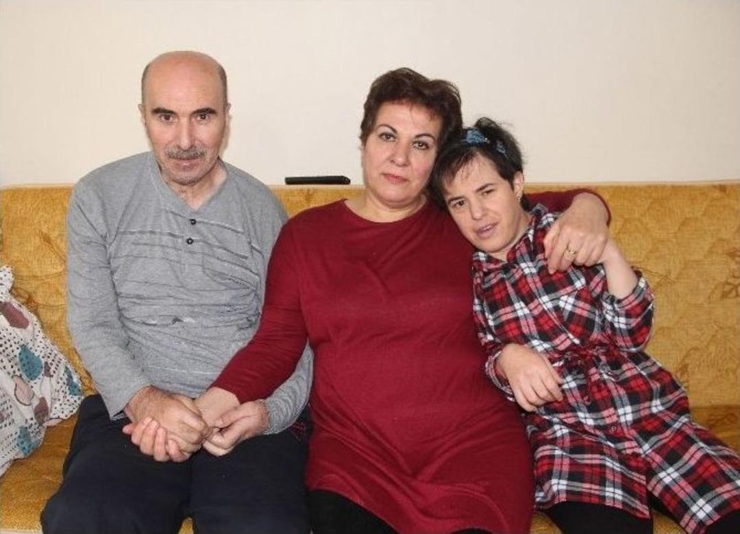 (&ouml;zel Haber) Eli &Ouml;p&uuml;lesi &Ouml;rnek Anne