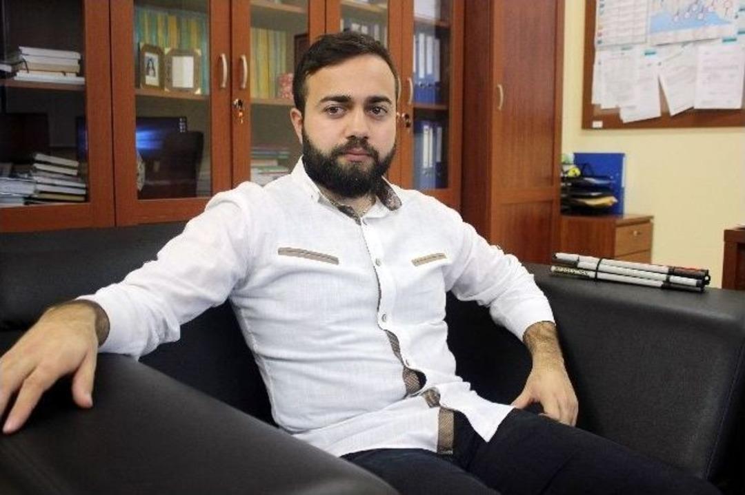 Engelli &Ouml;ğrencinin Başarı &Ouml;yk&uuml;s&uuml;