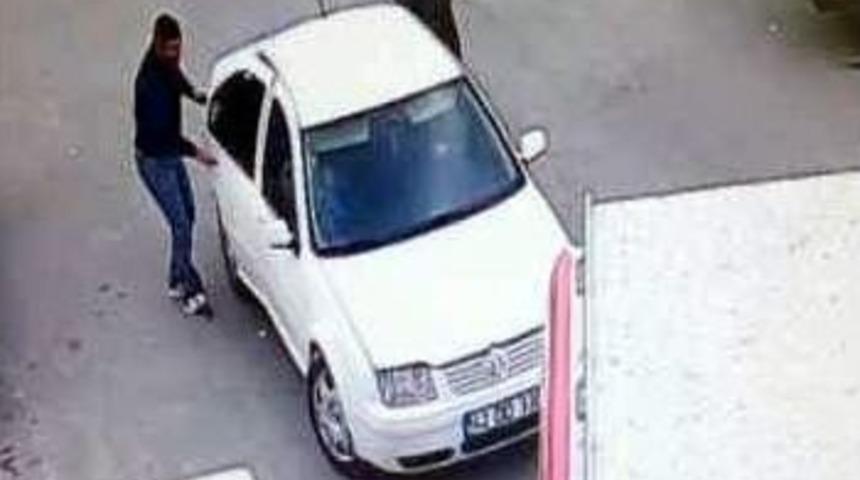 Esnafın Bankadan &Ccedil;ektiği 25 Bin Lirayı &Ccedil;alan Hırsızlar Yakalandı