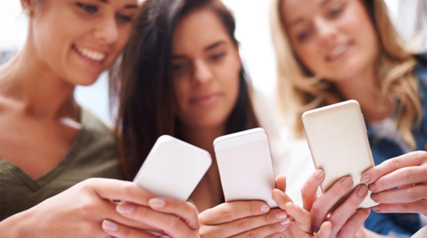 'Eski sevgilimi hala takip ediyorum!'