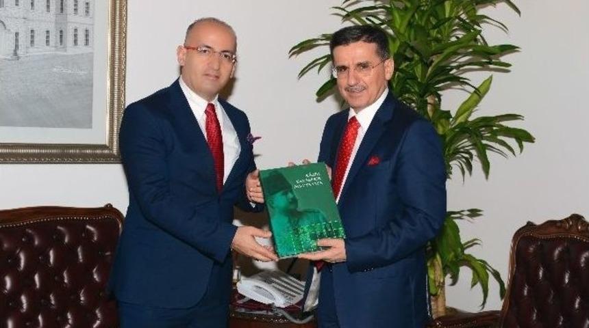 Hakan Zengin&rsquo;den Vali Topaca&rsquo;ya Ziyaret