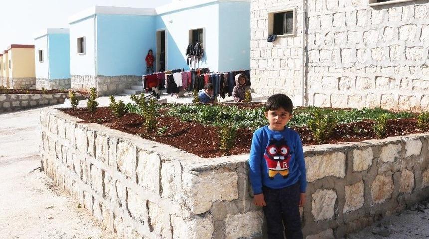 İhh Suriyeli Yetimlere Sahip &Ccedil;ıktı