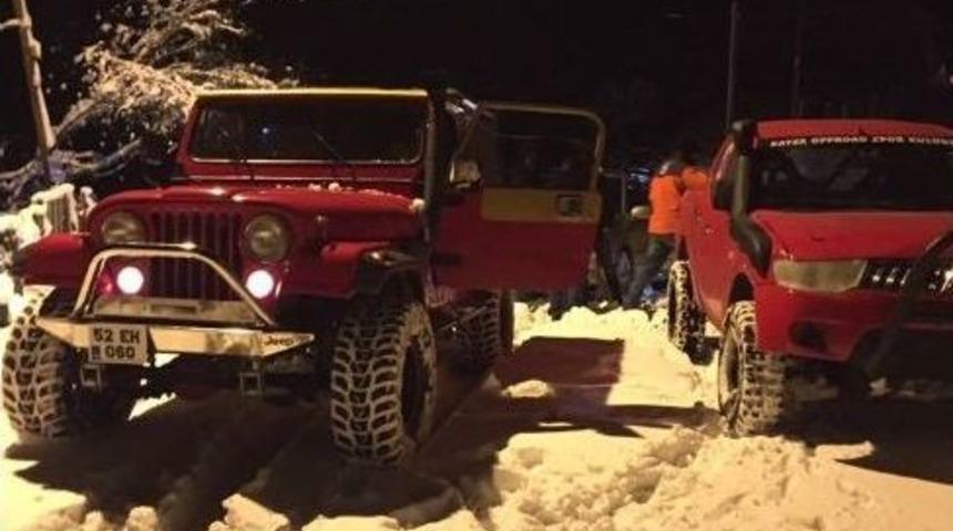 Cip Tutkunları Karda Şov Yaptı