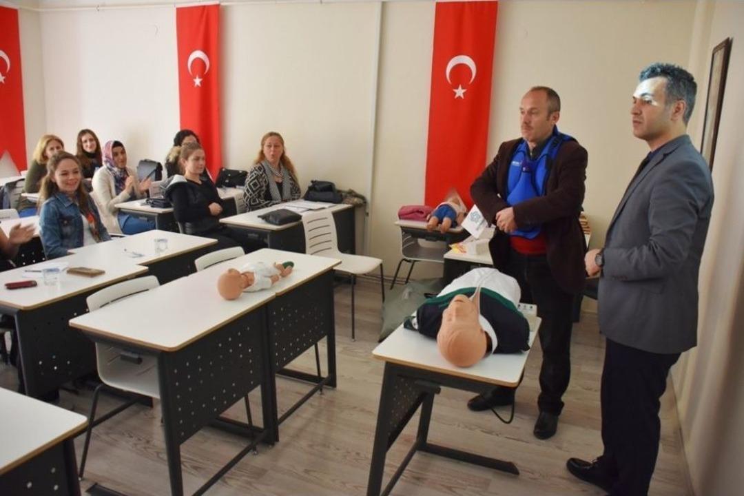 İlkyardım Kurslarında 6. D&ouml;nem Eğitimleri Başladı