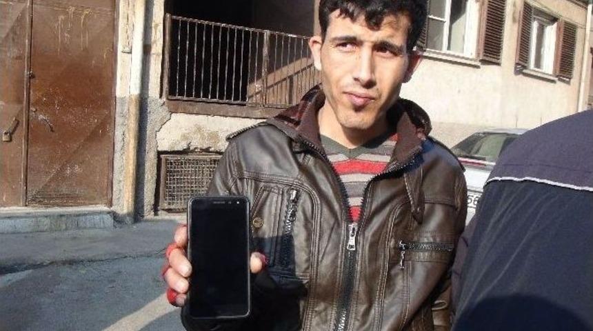 Gasp&ccedil;ı Bu Kez Sert Kayaya &Ccedil;arptı