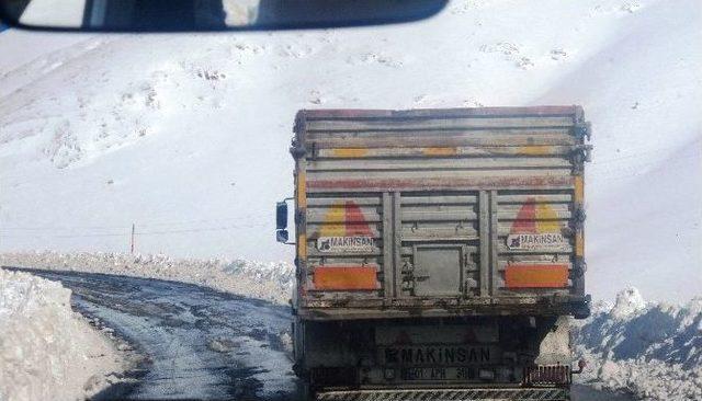 Karda Mahsur Kalınca 3 Bin 10 Rakımda Şarkı Söyleyerek Kurtarılmayı Bekledi 1