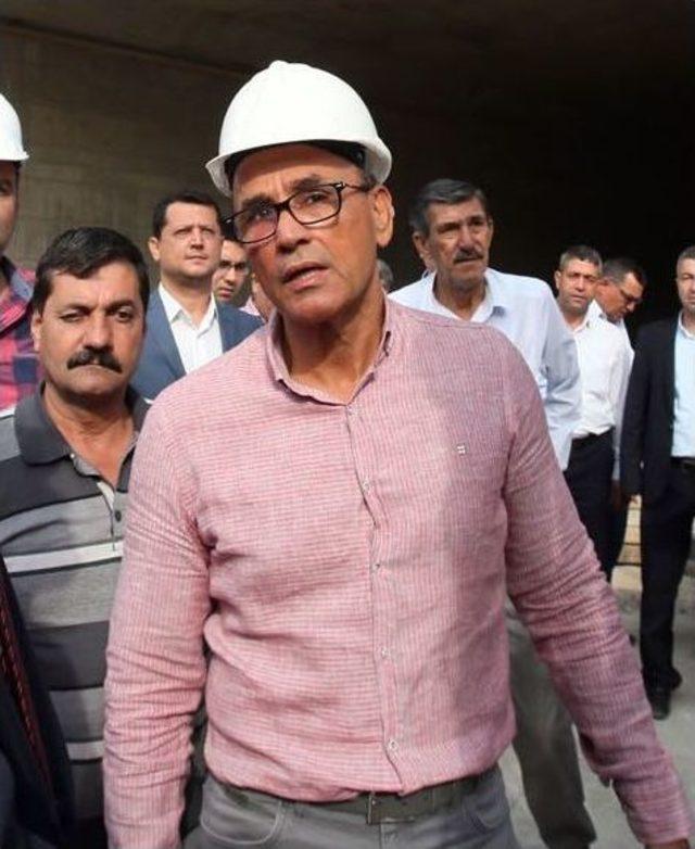 Adana B&uuml;y&uuml;kşehir Belediyesi, Aladağ&rsquo;da Cenaze Ara&ccedil;larının &Ccedil;amura Batmasına A&ccedil;ıklık Getirdi 3