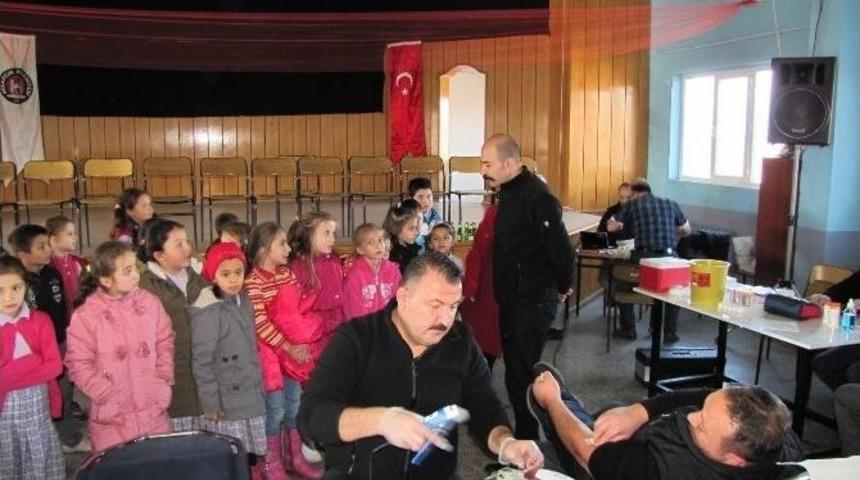 Minik &Ouml;ğrencilere Kan Bağışının &Ouml;nemi Anlatıldı