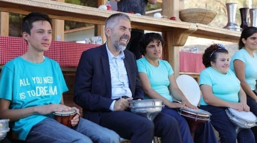 "mobil Teknolojilerin G&uuml;c&uuml;yle Y&uuml;z Binlerce Engelli Bireye Ulaşıldı"