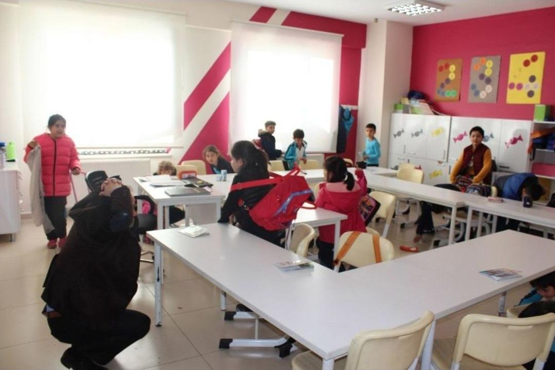 &Ouml;ğrencilere Deprem Tatbikatı