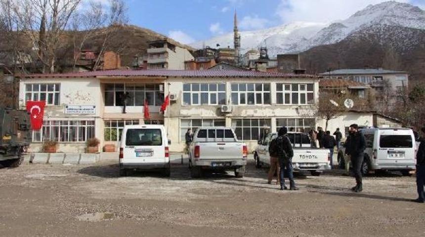 Y&uuml;ksekova Ve &Ccedil;ukurca Belediyelerine Operasyon (3)