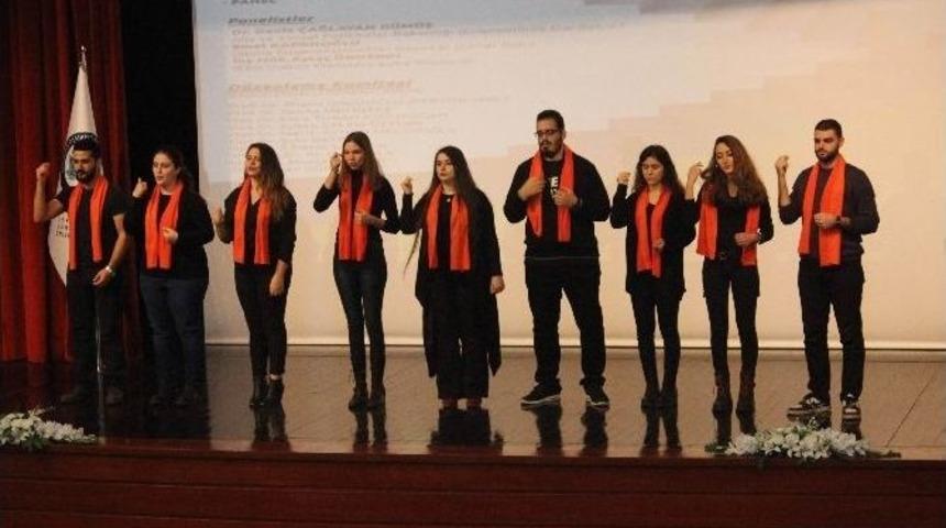 (&ouml;zel Haber) - İstiklal Marşı&rsquo;nı İşaret Diliyle Okudular