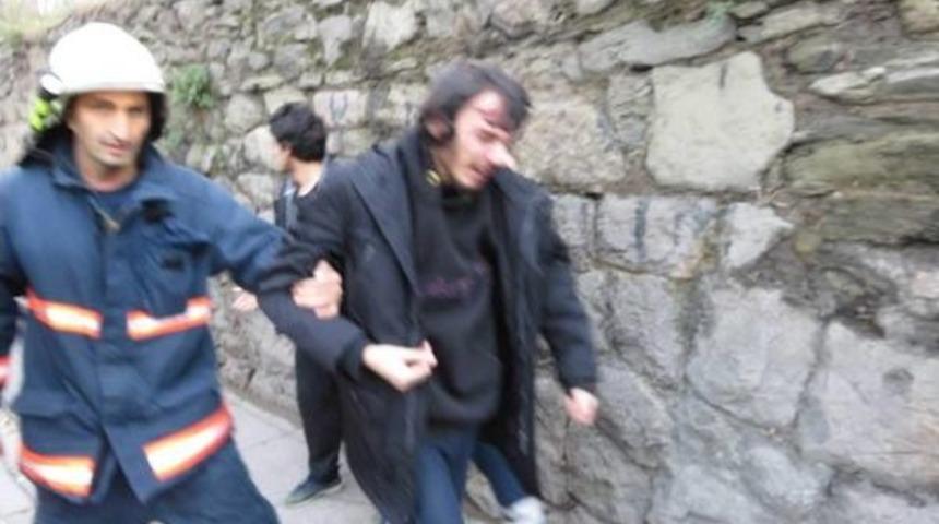 Bağdat Caddesi'nde T&uuml;rk&uuml; Bar Alev Alev Yandı (2)