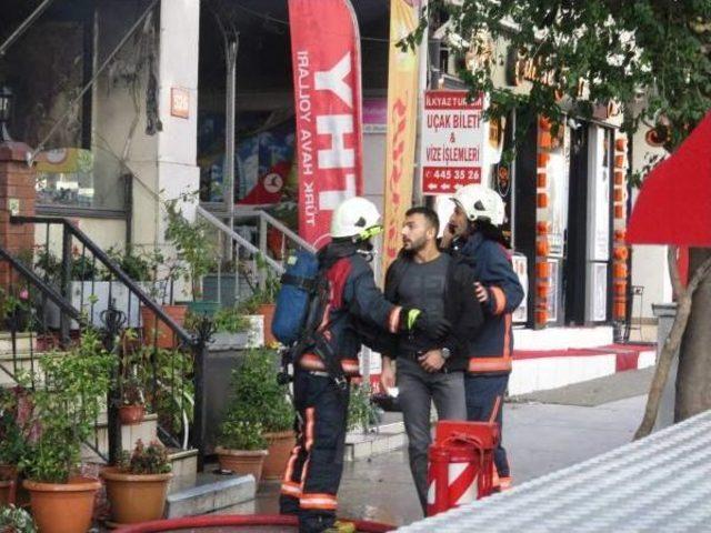 Bağdat Caddesi'nde Türkü Bar Alev Alev Yandı (2)