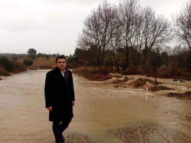 Çanakkale'de Şehitlik Yolu Onarım Nedeniyle Trafiğe Kapandı