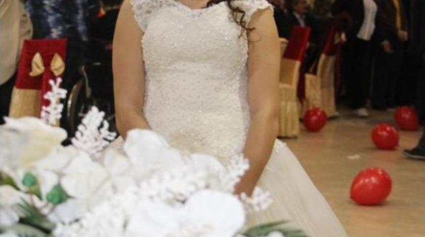 Otizmli İkbal'in Gelinlik Hayali Ger&ccedil;ek Oldu