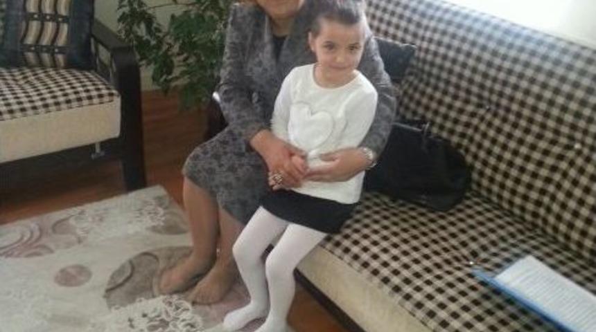 Bayan Kam&ccedil;ı &Ccedil;ocuk Evleri Ve Koruyucu Aileyi Ziyaret Etti