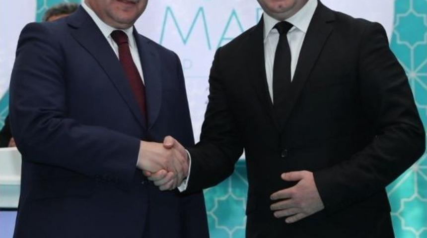 Bitlis&rsquo;te &lsquo;yılın Doktoru&rsquo; Ey&uuml;poğlu Se&ccedil;ildi